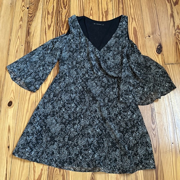 Zara dress - Picture 1 of 2